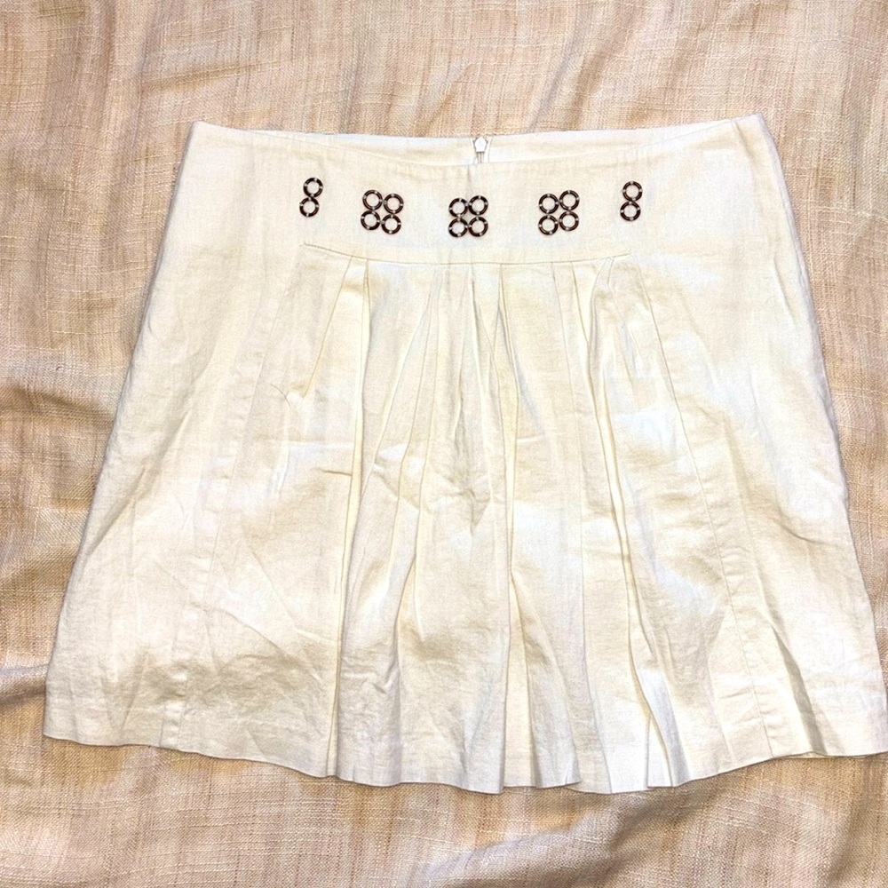 Signette White Linen Mini Skirt, Pleated Front, Bronze Metal Rings, Size 10, EUC
